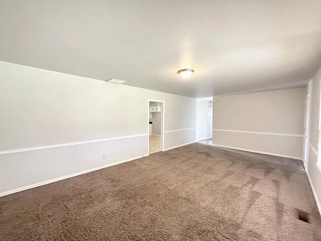 Foto del edificio - 3200 NW 37th St