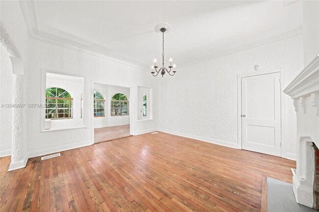 Foto del edificio - 160 NE 44th St