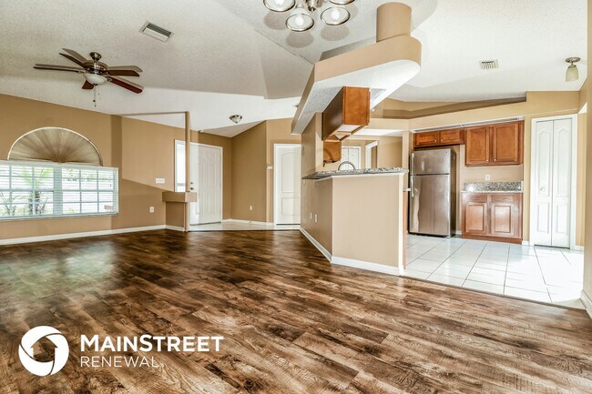 Foto del edificio - 3191 Deltona Blvd