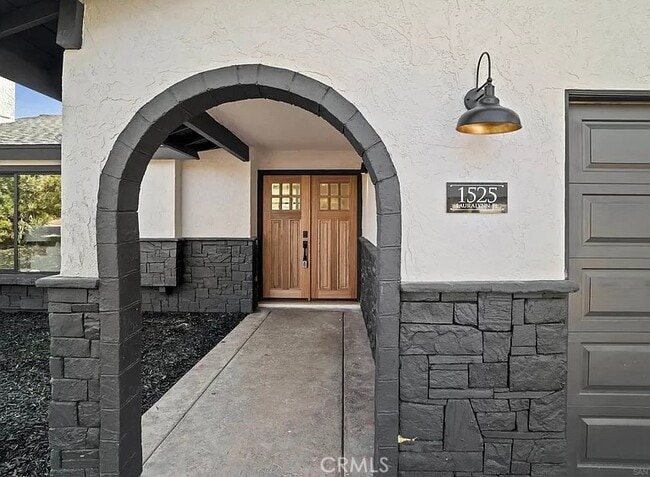 Foto del edificio - 1525 Lauralynn Pl