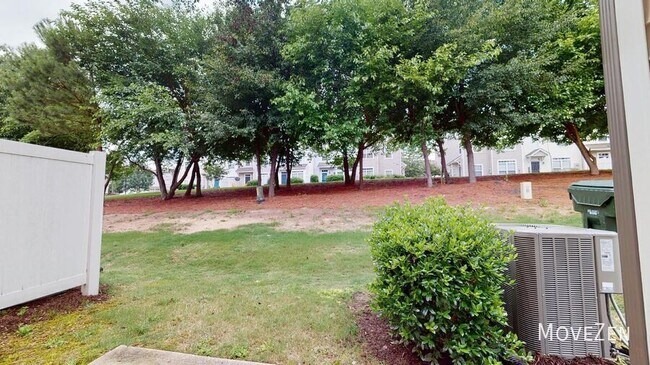 Foto del edificio - 1224 Garden Stone Dr