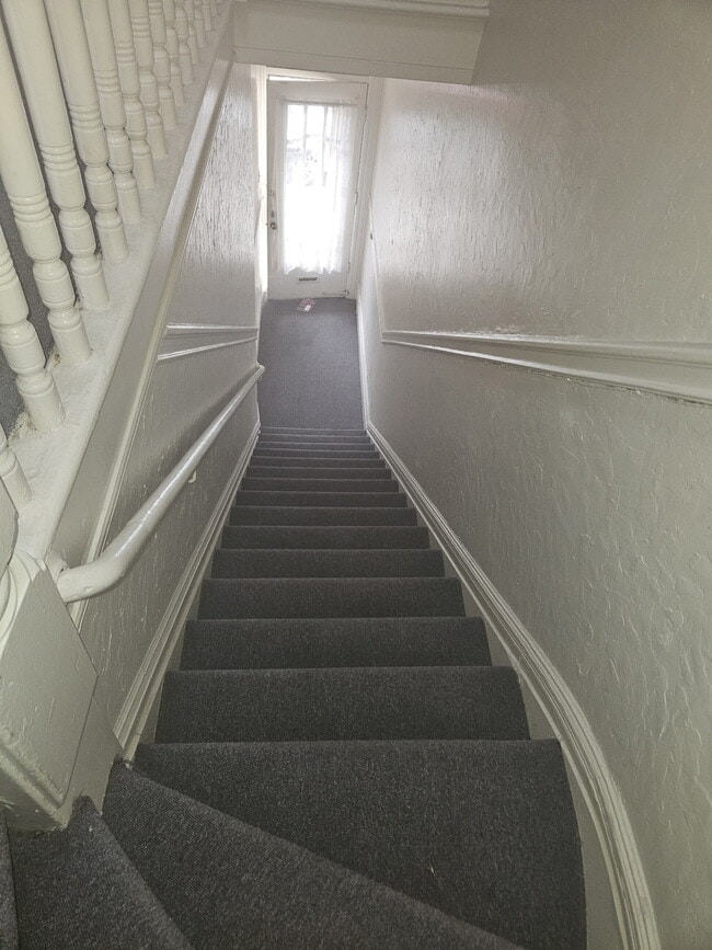 Building Photo - 951 Shotwell St