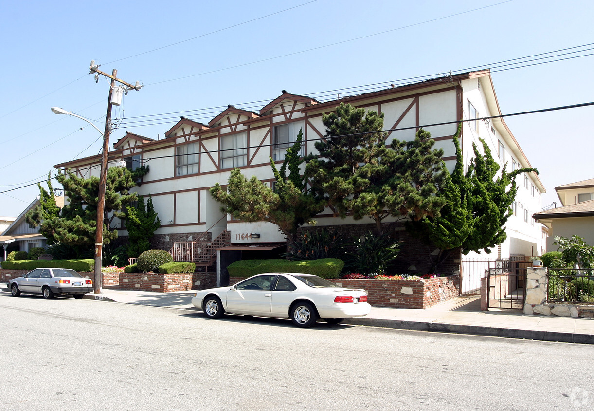 Building Photo - Crestridge Apartments