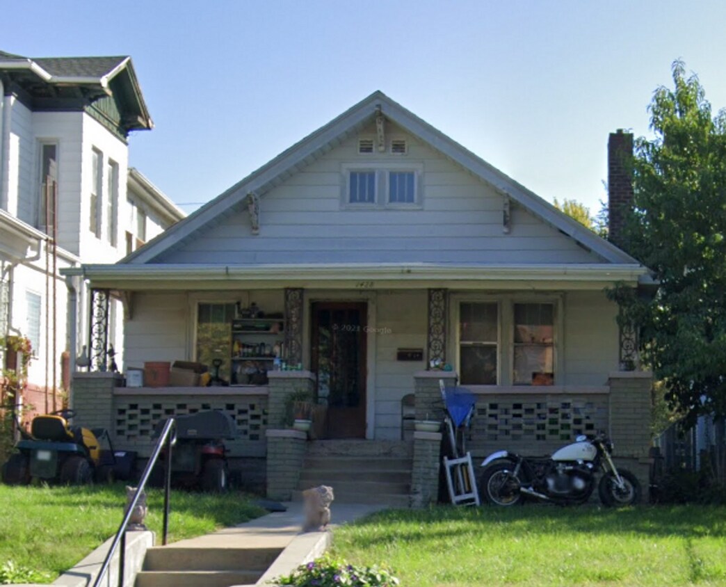 Primary Photo - $1200 - 3 Bed 1 Bath Home