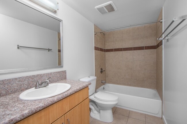 Building Photo - 13429 Vanowen St