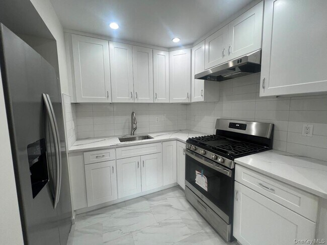 Foto del edificio - 48-32 59th St