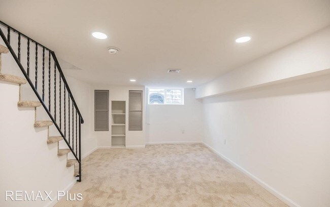 Building Photo - 2 br, 1.5 bath House - 2218 Cantrell St