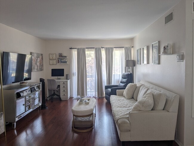 Building Photo - 24434 Nicklaus Dr