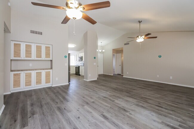 Foto del edificio - 1431 E Hearne Way
