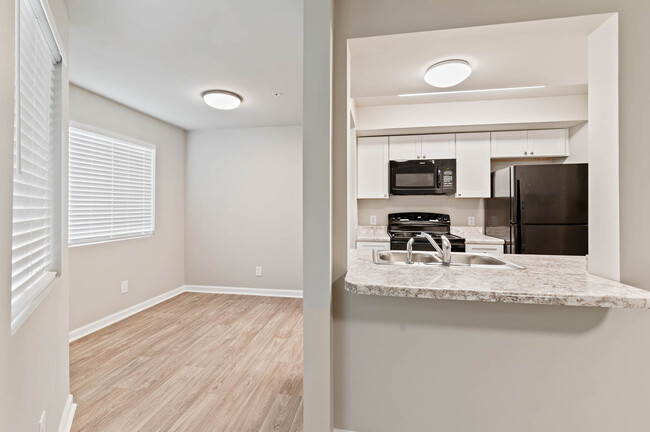 Kitchen and dining area - Chimney Top