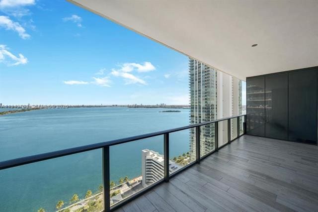 Foto del edificio - 480 NE 31st St