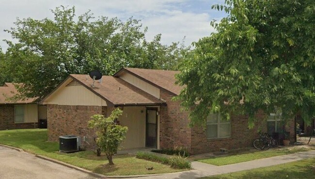 Foto del edificio - 709 Witt St