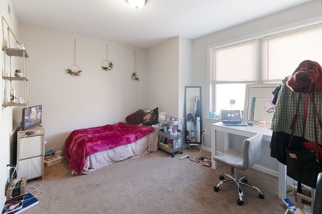 Photo - 1628 Willington St Apartment