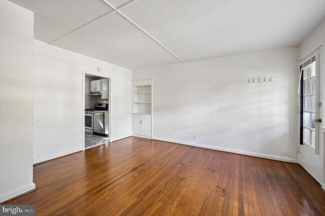 Building Photo - 184 E Willow Grove Ave