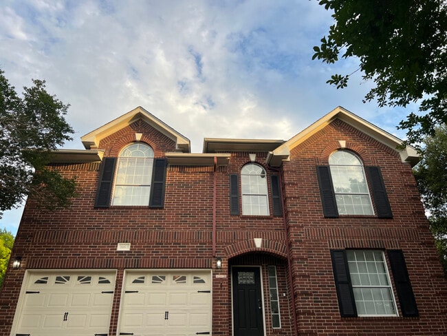 Building Photo - 16813 Shipshaw River Dr