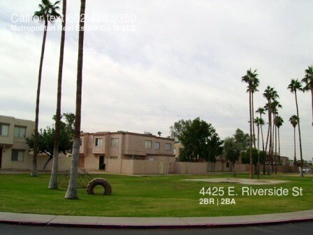 Foto del edificio - 4425 E Riverside St
