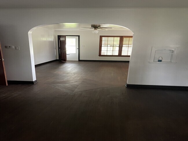 Building Photo - 1400 S Little Cushing, OK 74023