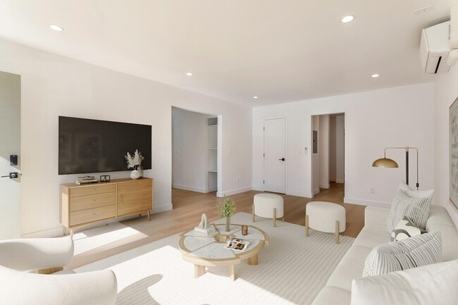 Foto del edificio - 713 New Depot St