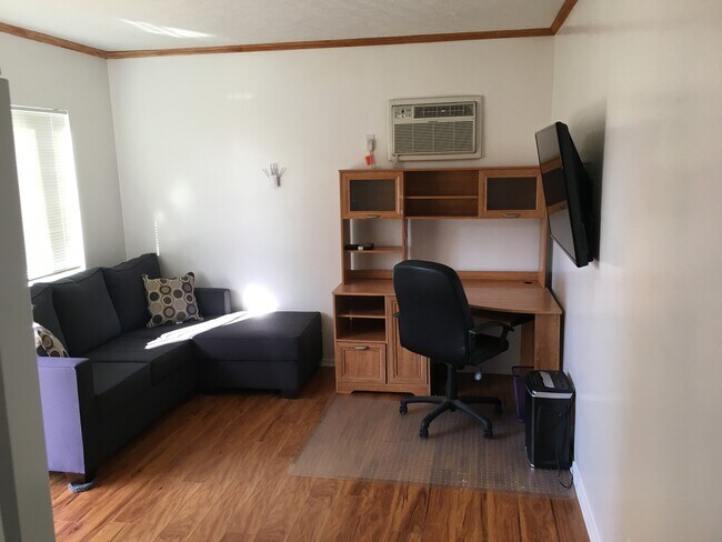 Foto del edificio - 428 W Ellis Ave