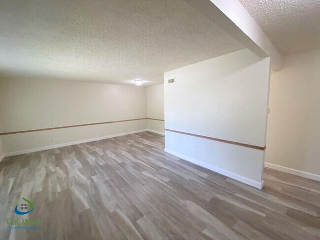 Building Photo - $3995-3 Bed 2 Bath Cupertino Home with lar...
