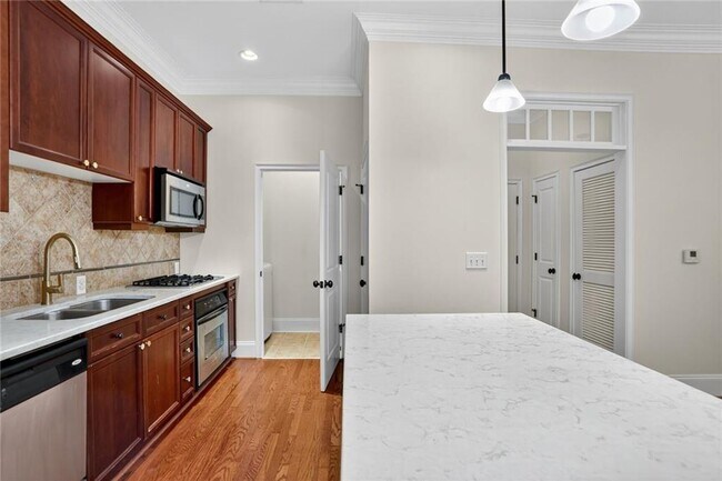 Foto del edificio - 11 Perimeter Center E