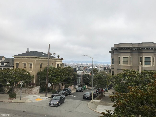 Building Photo - 250 Castro St
