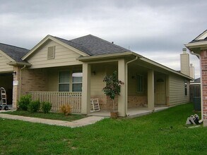 Building Photo - 19754 Cozy Cabbin Dr
