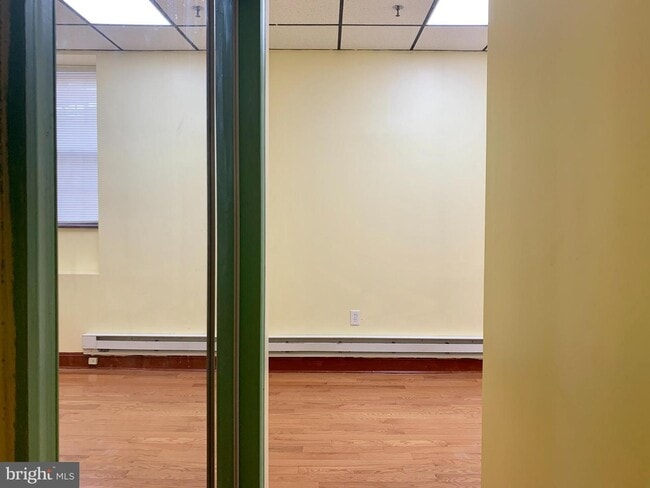 Building Photo - 224 N 13th St