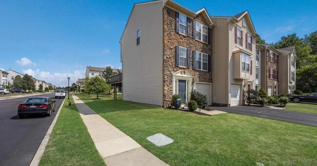Building Photo - 701 Waterway Ct