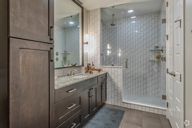 1BR, 1BA - 756 SF - Bathroom - The Austin at Trinity Green