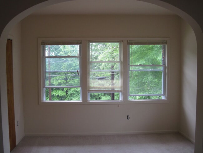 Building Photo - 1494 Front St