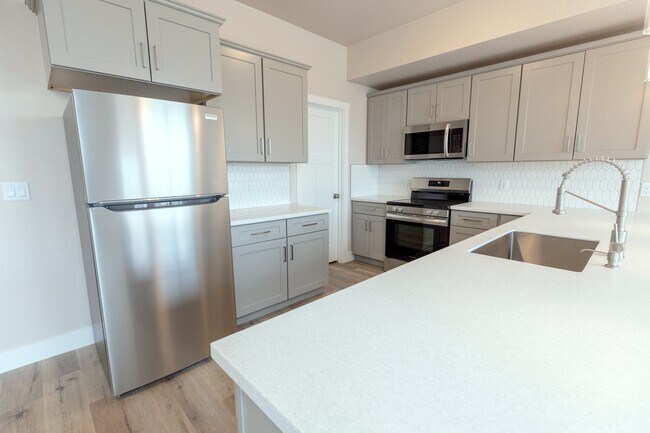 Foto del edificio - Pomona Park Townhomes