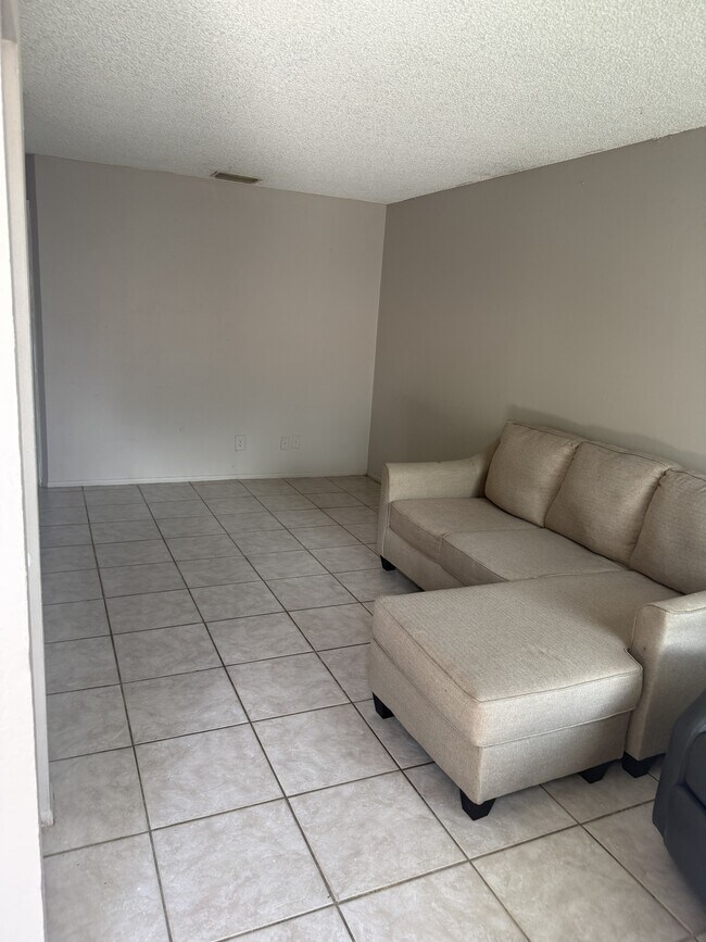 Building Photo - 329 Jeru Blvd