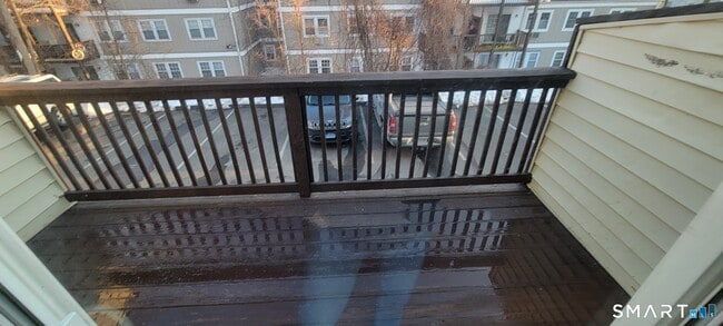 Foto del edificio - 8 Scuppo Rd