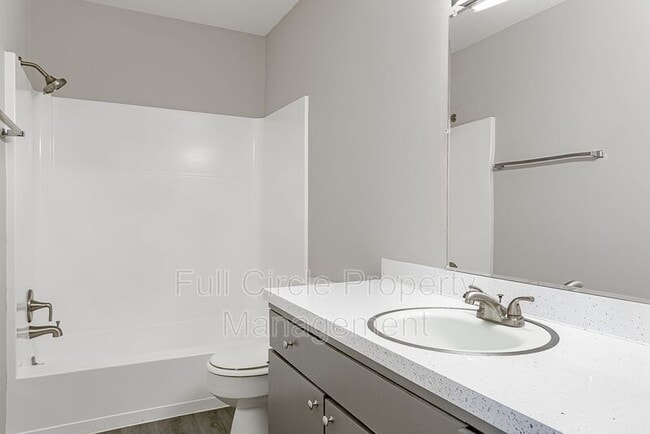 Building Photo - 349 S 26th St