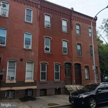 Building Photo - 1732 W Diamond St