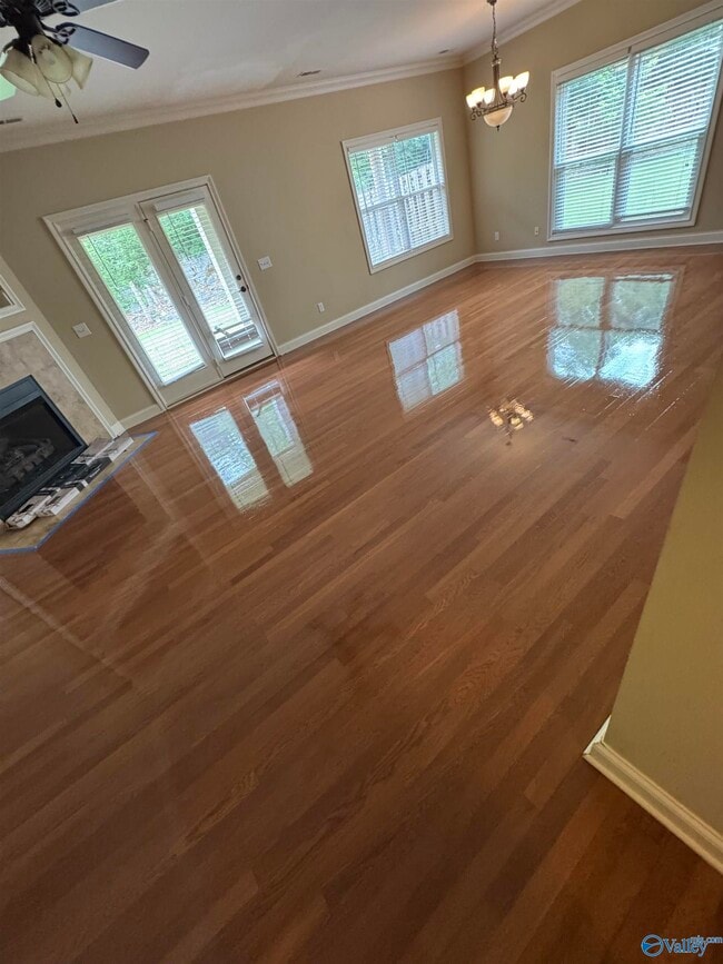 Building Photo - 208 Treetop Dr SE