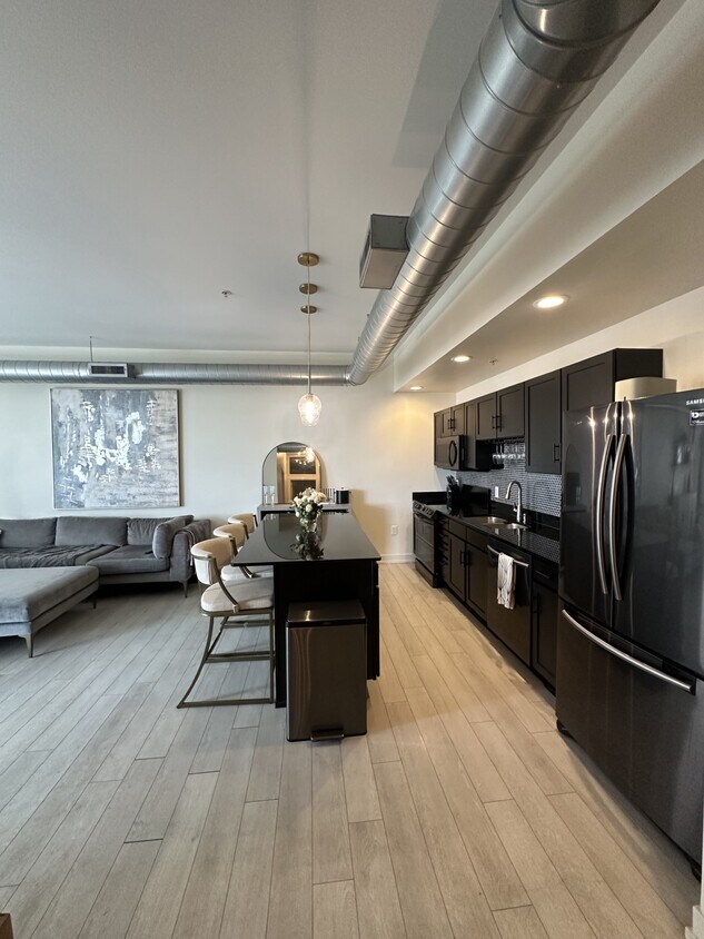 Modern kitchen with stainless steel appliances - 119 4th St