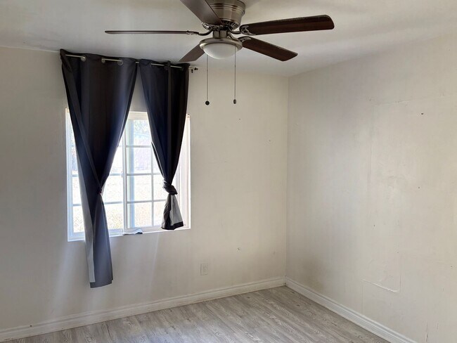 Foto del edificio - 2 bedrooms 1 bath home in San Diego