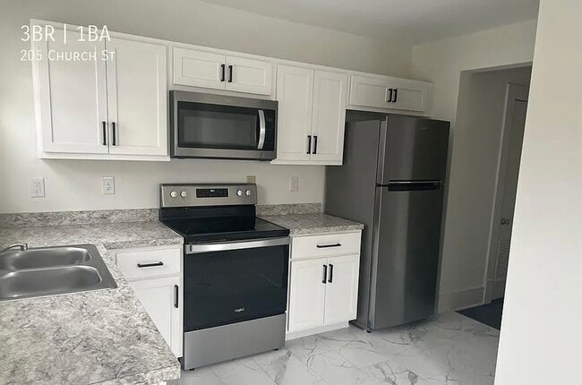 Photo - 205 Church St House