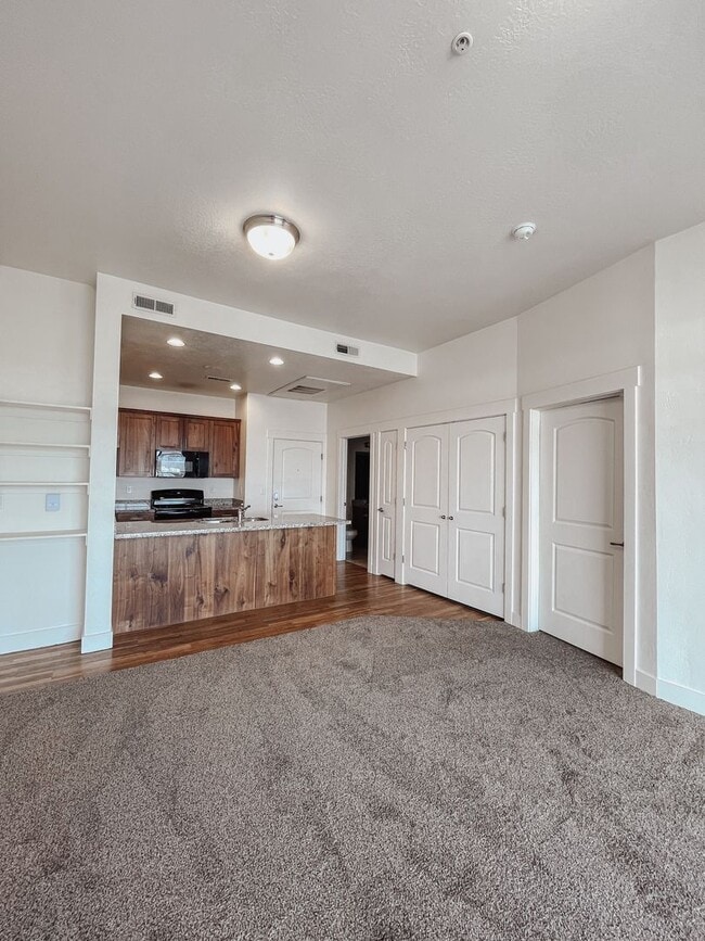 Interior Photo - Kay's Crossing