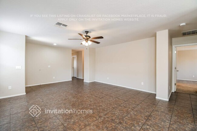 Foto del edificio - 256 W Angus Rd