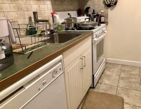 Foto del edificio - 33 Pond Ave