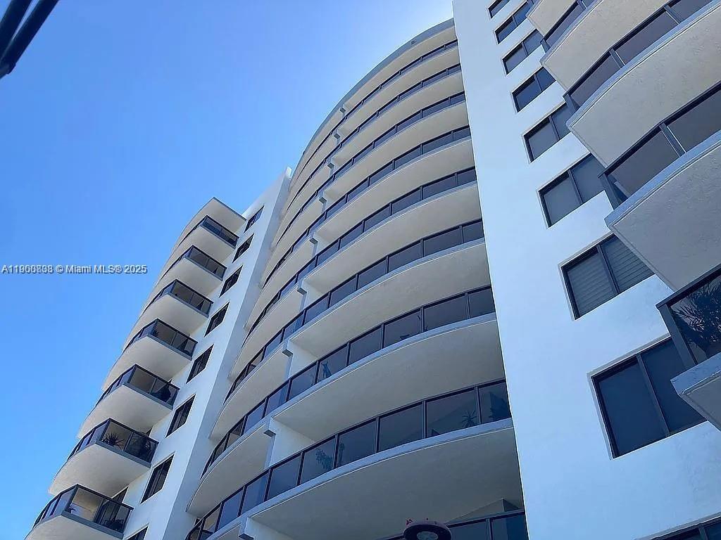 Foto principal - 2301 SW 27th Ave