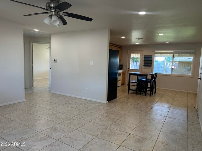 Building Photo - 4109 E Winchcomb Dr