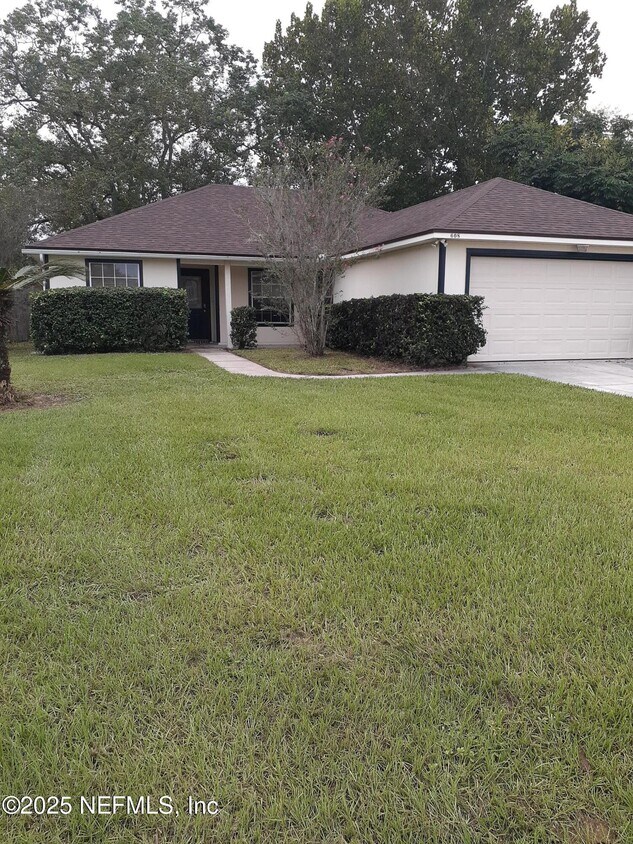 Foto principal - 608 Abbey Ct