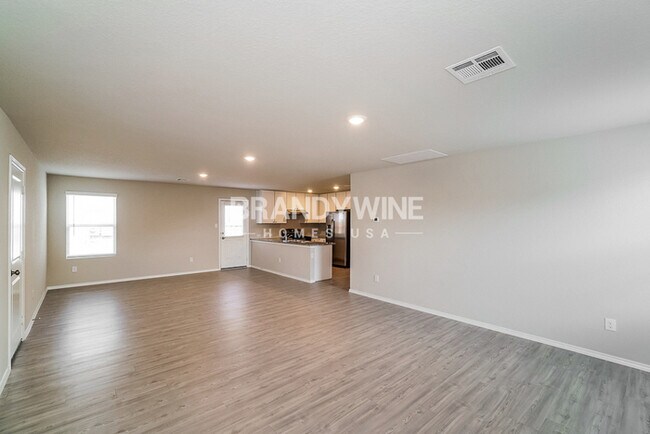 Building Photo - NEW Lower Rental Rate Leasing Special: Mar...