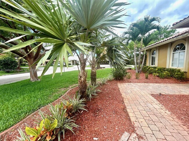 Building Photo - 10304 NW 50th Ct