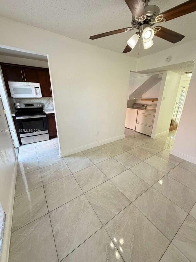 Foto del edificio - 2462 NW 52nd Ave