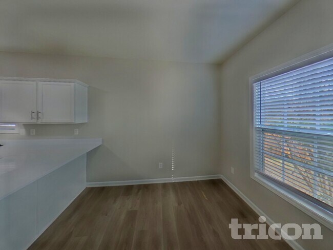 Foto del edificio - 383 Oakhaven Way